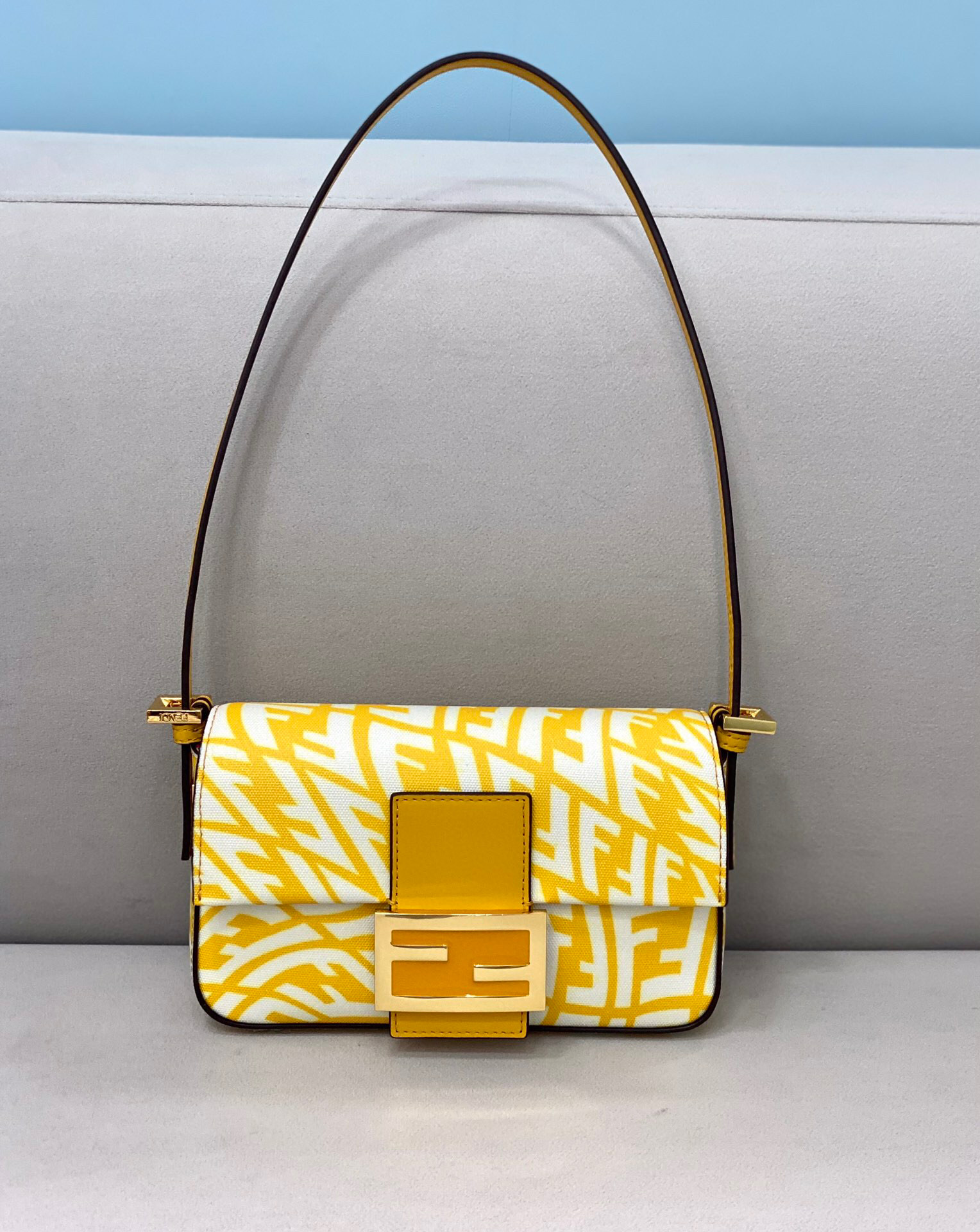 HSC-955D7E624D1A Fendi Baguette - Image 1