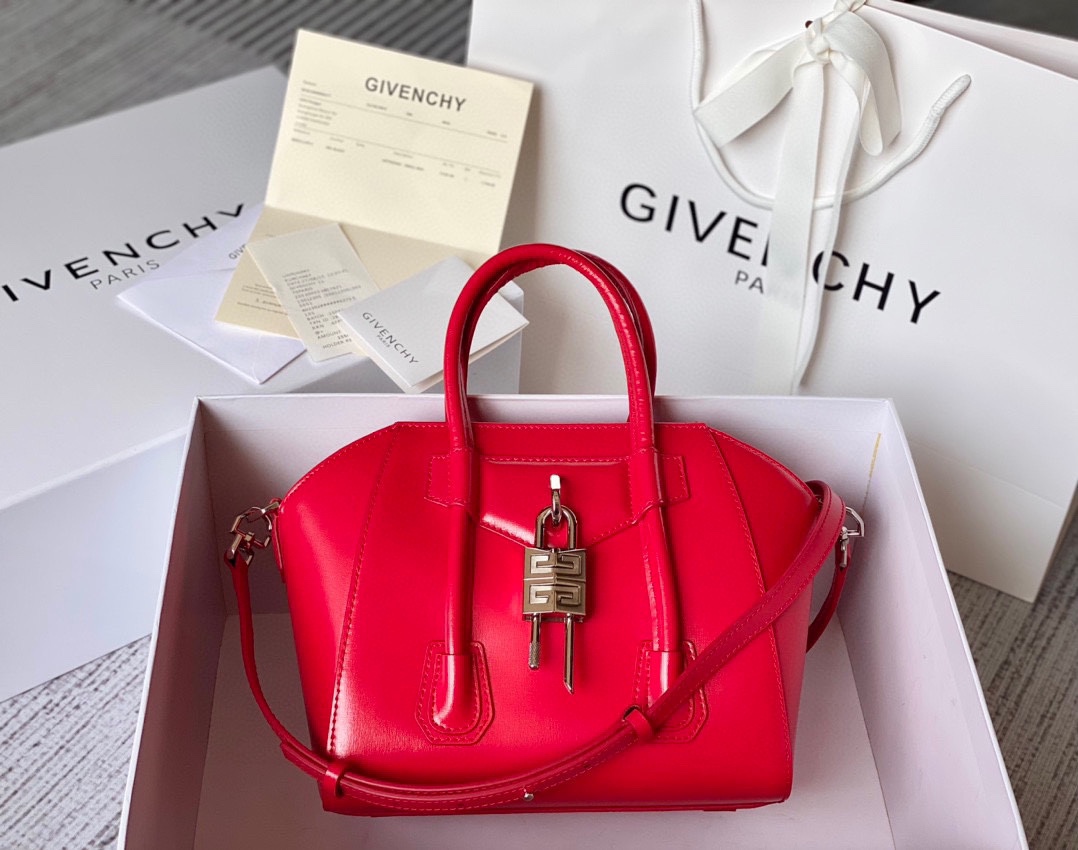 HSC-96BDA03D50BA Givenchy Antigona Lock Soft - Image 1