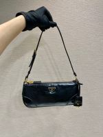 Prada Re-Edition 2002 small leather shoulder bag - Image 3