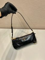 Prada Re-Edition 2002 small leather shoulder bag - Image 4