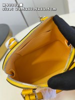 Louis Vuitton Alma BB - Image 9