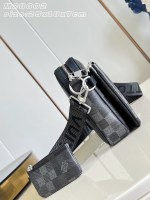 Louis Vuitton Trio Messenger - Image 3