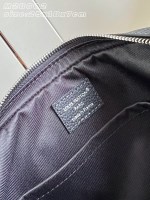 Louis Vuitton Trio Messenger - Image 9