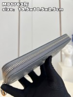 Louis Vuitton Zippy Wallet - Image 5