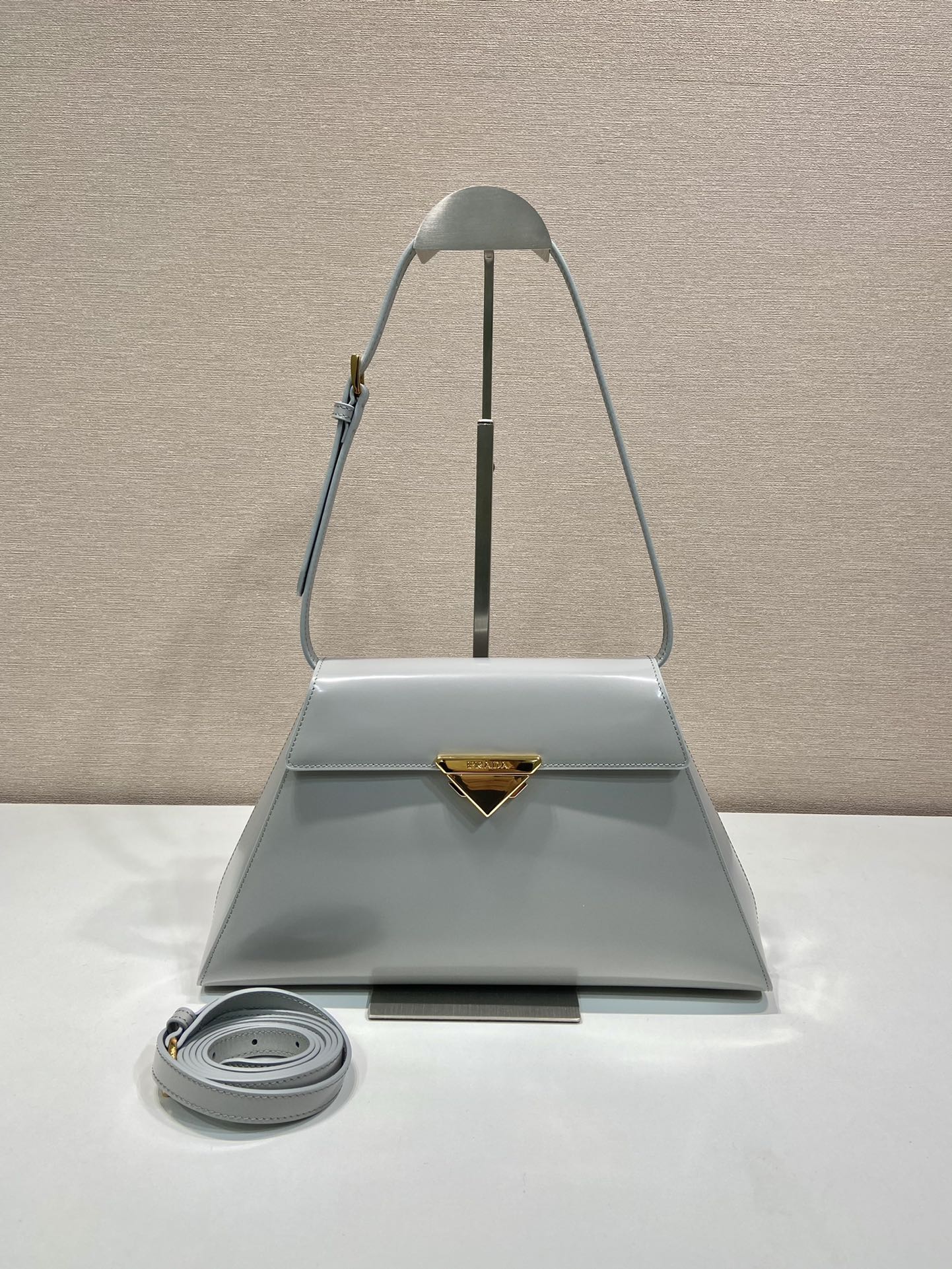 HSC-A02A9699C6B1 Prada brushed leather handbag - Image 1