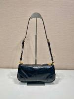 Prada Re-Edition 2002 medium leather shoulder bag - Image 4