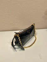 Prada Re-Edition 2002 medium leather shoulder bag - Image 5