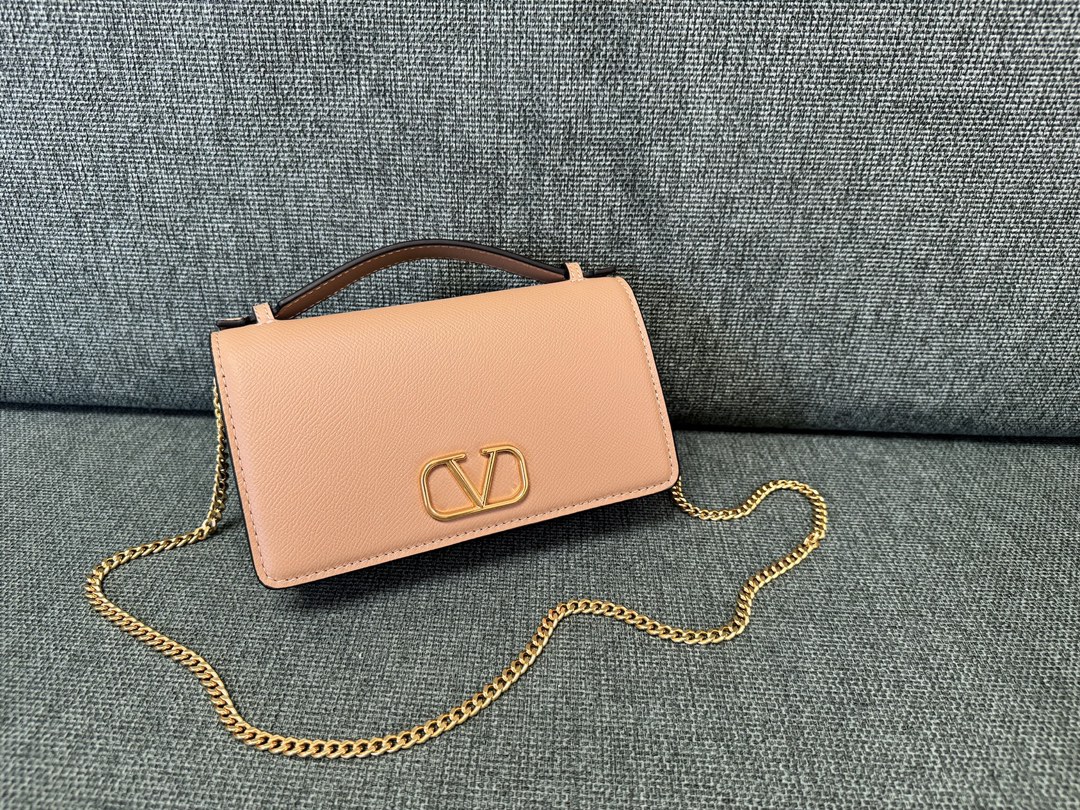 HSC-A124589A8FD5 Valentino Garavani Vring WOC Chain Bag - Image 1