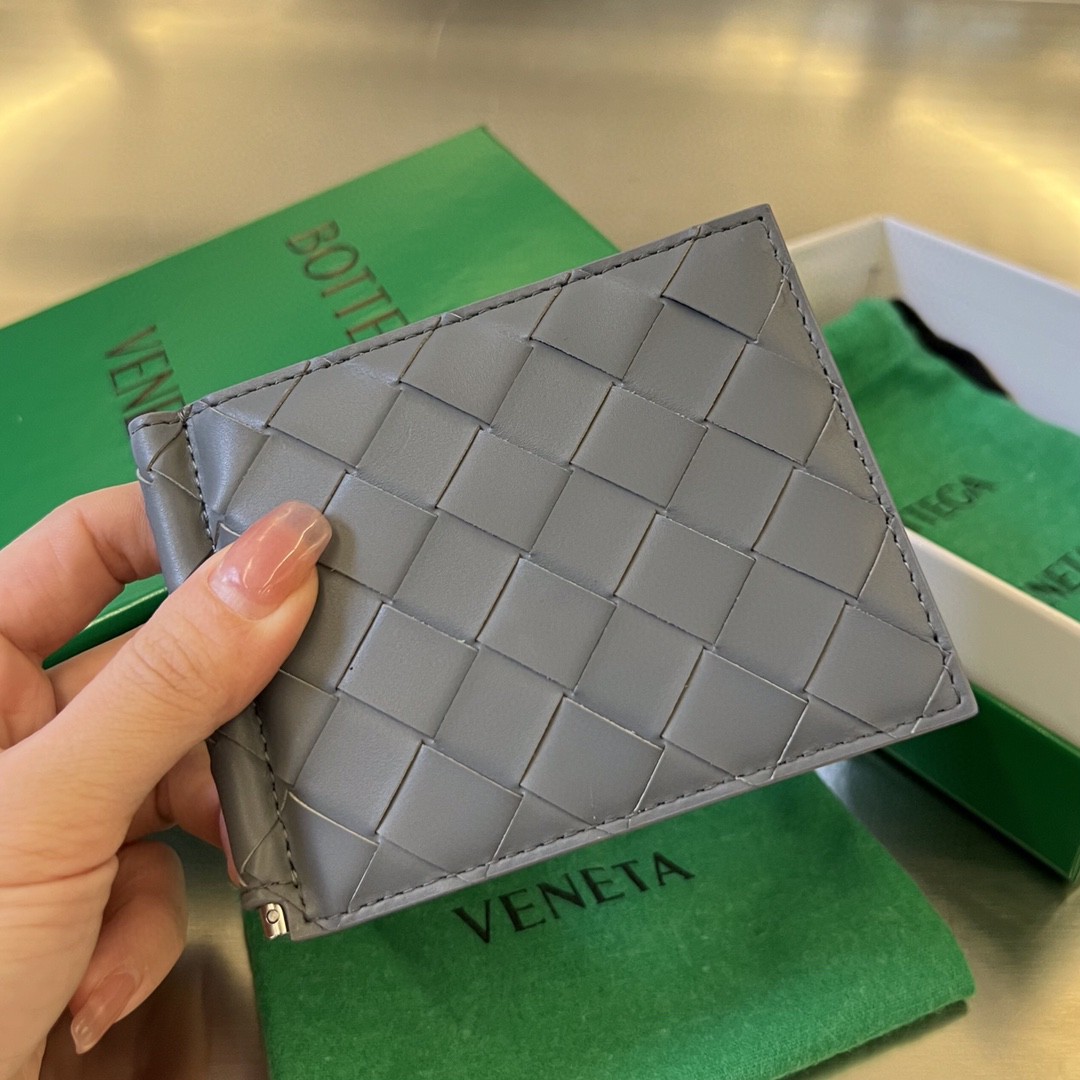 HSC-A20D117EAC83 Bottega Veneta BV Intrecciato Bill Clip Wallet - Image 1