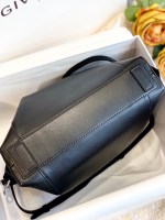 Givenchy Antigona Soft - Image 6