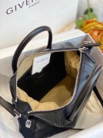Givenchy Antigona Soft - Image 8