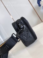 Louis Vuitton Alpha Messenger - Image 3
