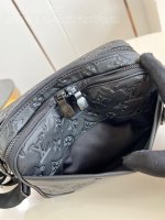 Louis Vuitton Alpha Messenger - Image 7