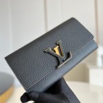 Louis Vuitton wallet capucines