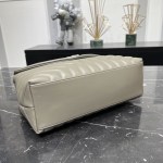 LOULOU MEDIUM IN QUILTED LEATHER - Image 5