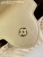 Louis Vuitton Capucines BB - Image 7