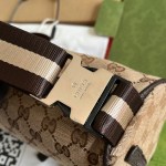 Gucci Shoulder Bag - Image 3