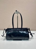 Prada Medium leather handbag - Image 4