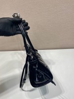 Prada Medium leather handbag - Image 5