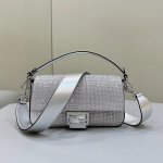 FENDI BAGUETTE MEDIUM BAG