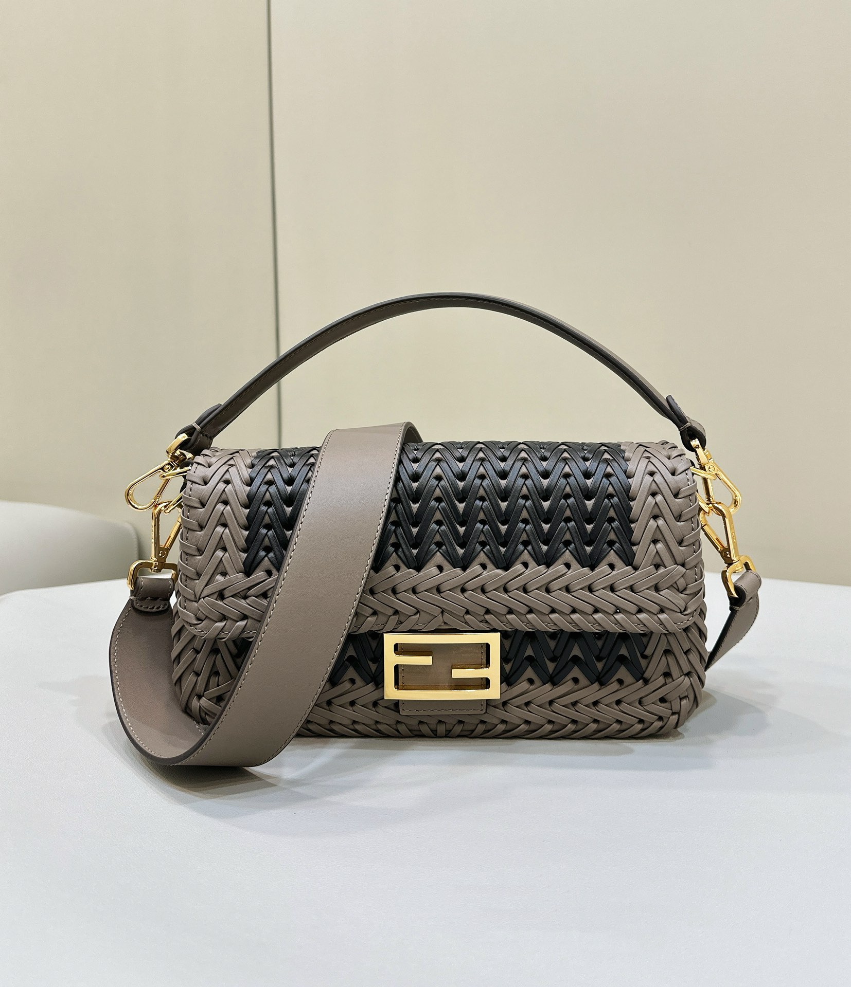 HSC-B515B4BF7AFC Fendi Baguette Handbag - Image 1