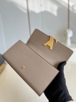 Louis Vuitton wallet capucines - Image 4