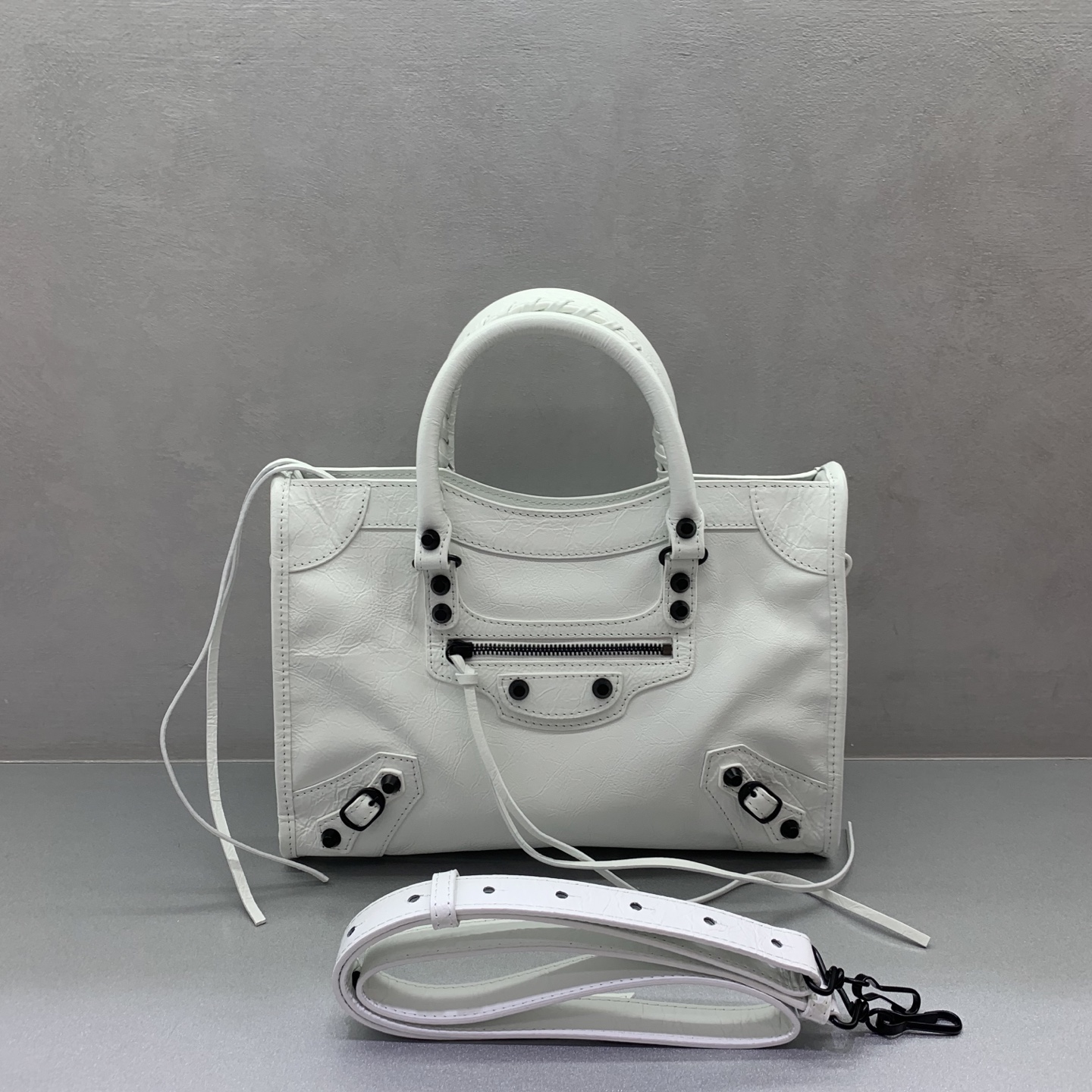 HSC-B69D9B9D923D Balenciaga Women’s Le City Bag Small - Image 1