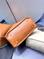 Givenchy G-Hobo Medium - Image 4