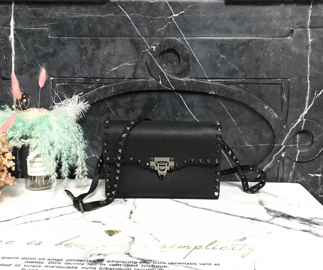 HSC-B889AB56A322 Valentino Shoulder Bags - Image 1
