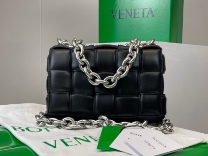 Bottega Veneta The Chain Cassette