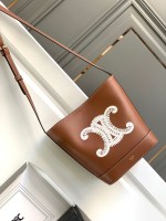 CELINE BUCKET CUIR TRIOMPHE BAG - Image 9