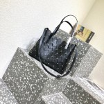 Valentino Beehive - Image 9