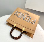 Fendi Sunshine Medium - Image 9