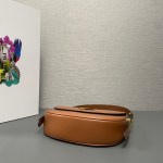 Prada Arqué Leather shoulder bag moon bag - Image 4