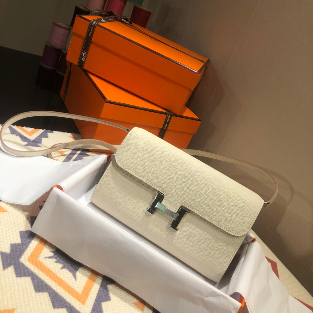 HSC-C1DC180D90E8 Hermes Constance Shoulder Bag - Image 1