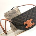 CELINE BESACE CUIR TRIOMPHE