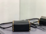 Valentino Garavani Rockstud - Image 7