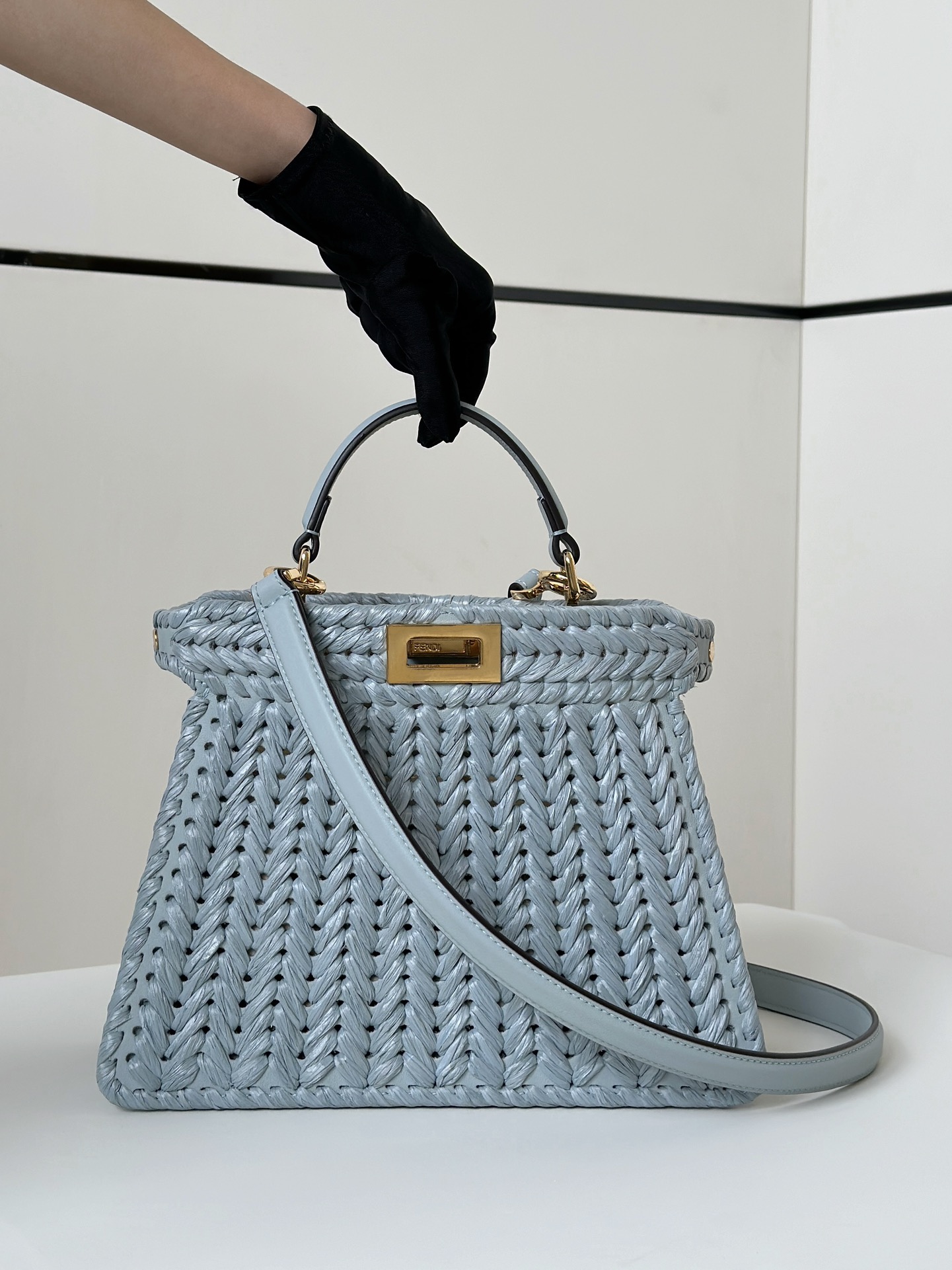 HSC-C6B30349FEE5 FENDI Peekaboo ISeeU Small - Image 1