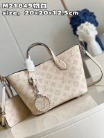 Louis Vuitton Blossom PM - Image 9