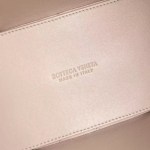 Bottega Veneta BV Medium Arco Tote Bag - Image 8