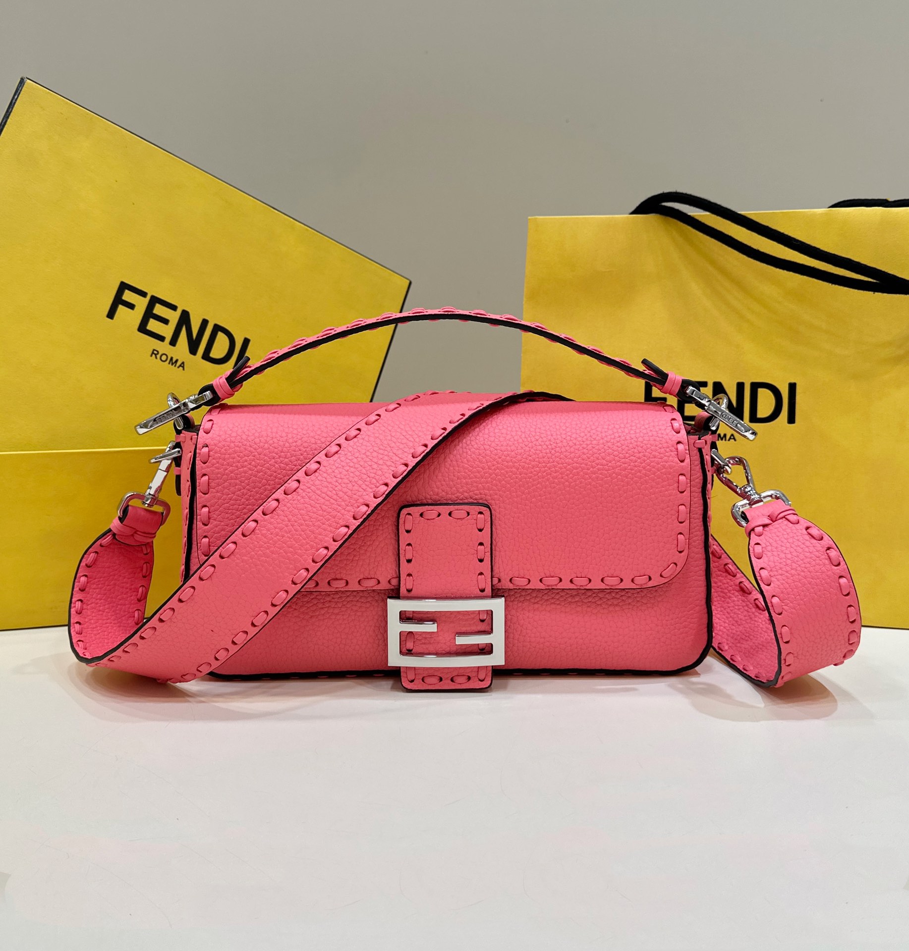 HSC-CBB1960BA407 FENDI BAGUETTE - Image 1
