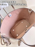 Louis Vuitton Blossom PM - Image 4