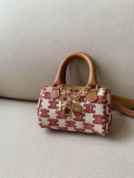 Celine Triomphe