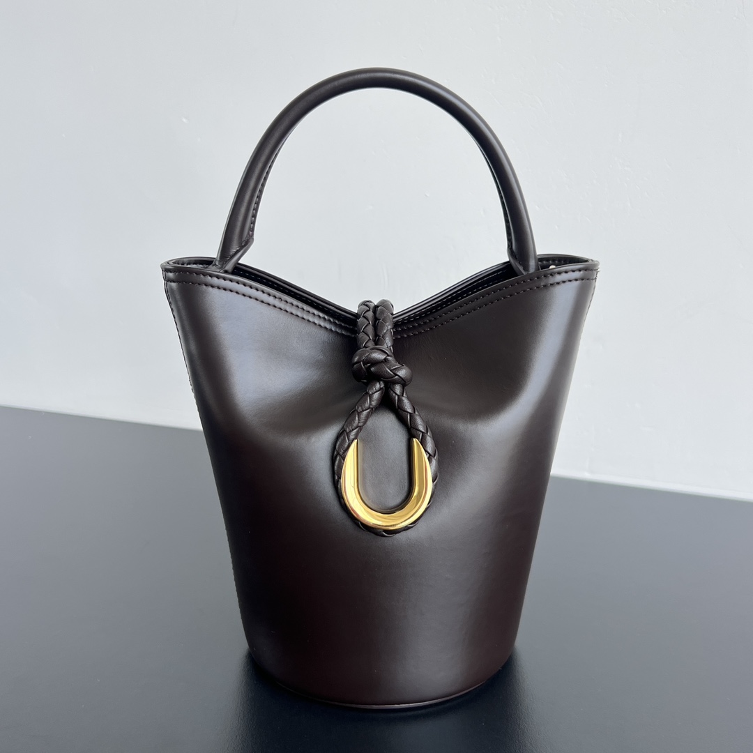 HSC-D89F87C79A5B BOTTEGA VENETA Small Liberta Bucket - Image 1