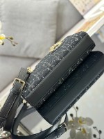 Dior Lady D-Joy Bag Medium - Image 4