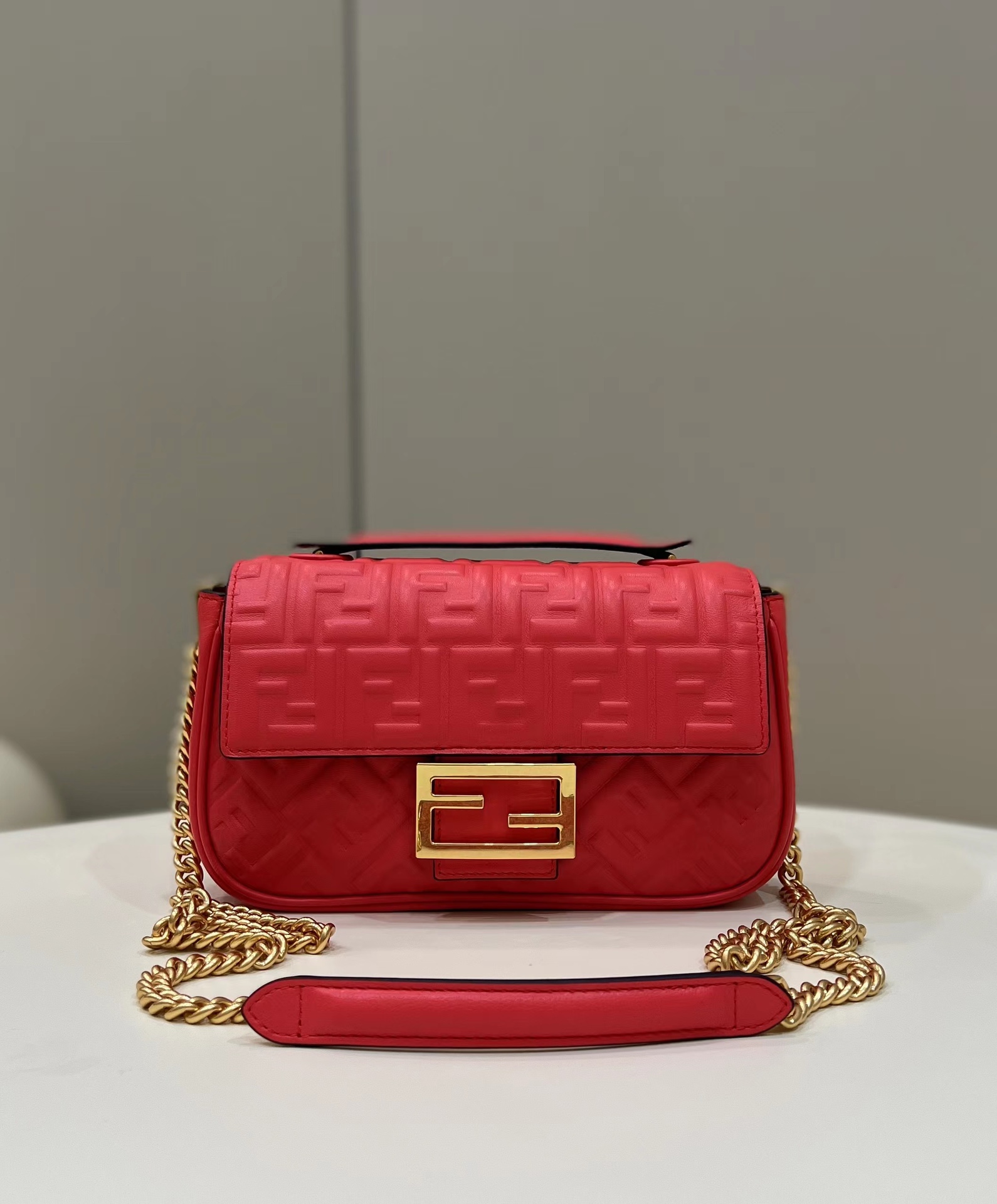 HSC-DDB5777793A3 Fendi Baguette Bag - Image 1