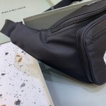 Balenciaga Waist bag - Image 3