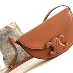 CELINE BESACE CUIR TRIOMPHE