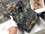 Dior 30 Montaigne - Image 7