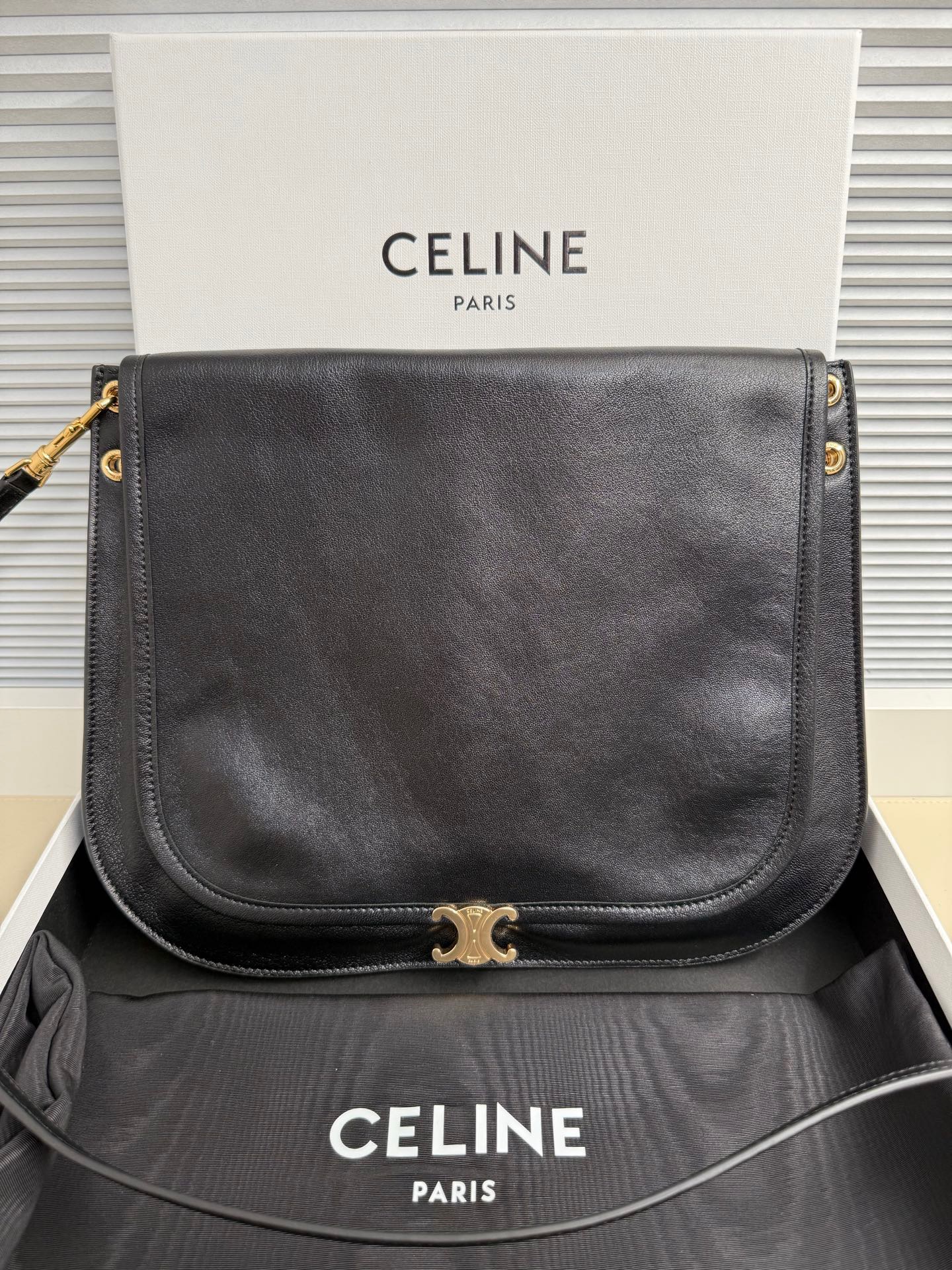 HSC-E32124A60A18 Celine SOFT TRIOMPHE BESACE - Image 1